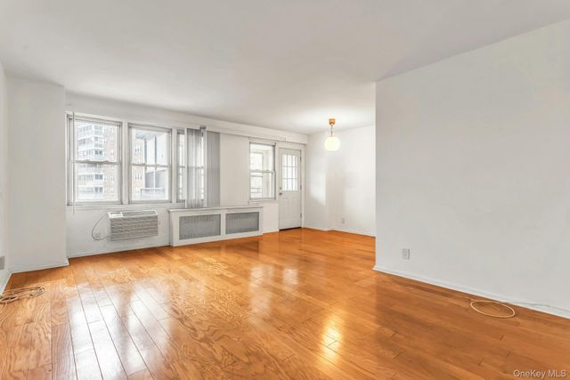 138-10 Franklin Avenue 9J, Flushing, NY 11355