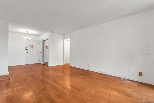 138-10 Franklin Avenue 9J, Flushing, NY 11355