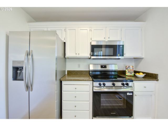 7716 Sw 175TH Pl, Beaverton, OR 97007
