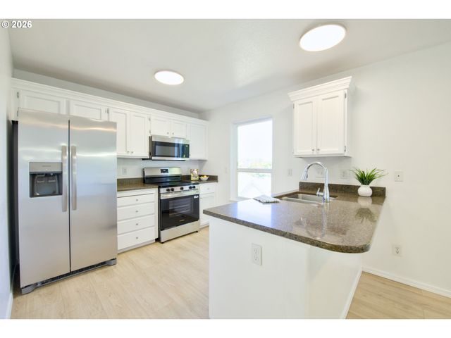 7716 Sw 175TH Pl, Beaverton, OR 97007