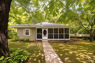 38 Woodside Drive, Belleville, IL 62223