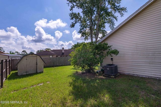8459 COUNTRY BEND Circle E, Jacksonville, FL 32244