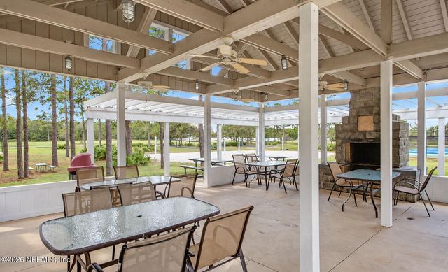 8459 COUNTRY BEND Circle E, Jacksonville, FL 32244