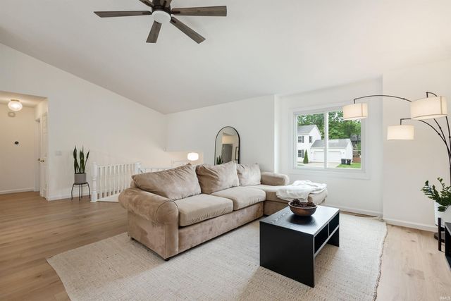 1818 Eagle Point Court, South Bend, IN 46628