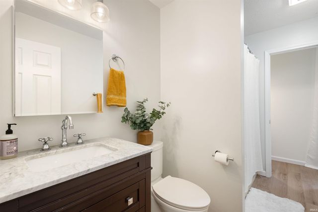 1818 Eagle Point Court, South Bend, IN 46628