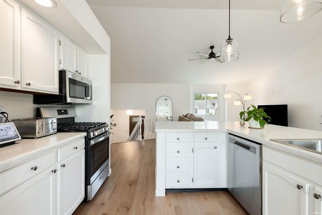 1818 Eagle Point Court, South Bend, IN 46628