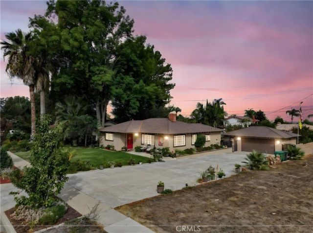 951 W Kendall, Corona, CA 92882