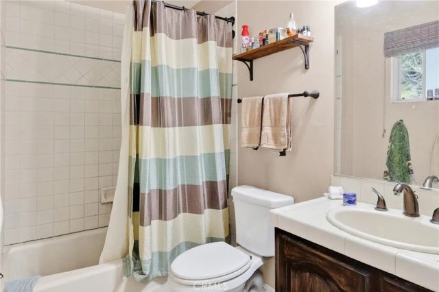 951 W Kendall, Corona, CA 92882