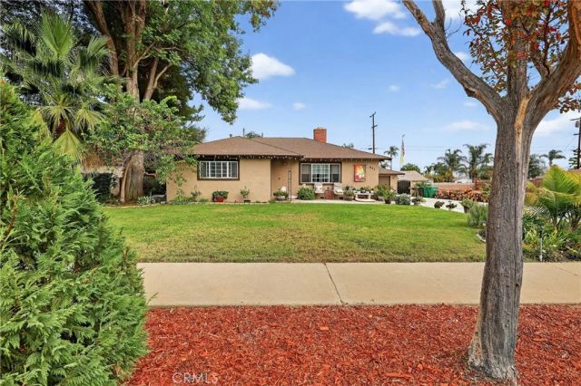 951 W Kendall, Corona, CA 92882