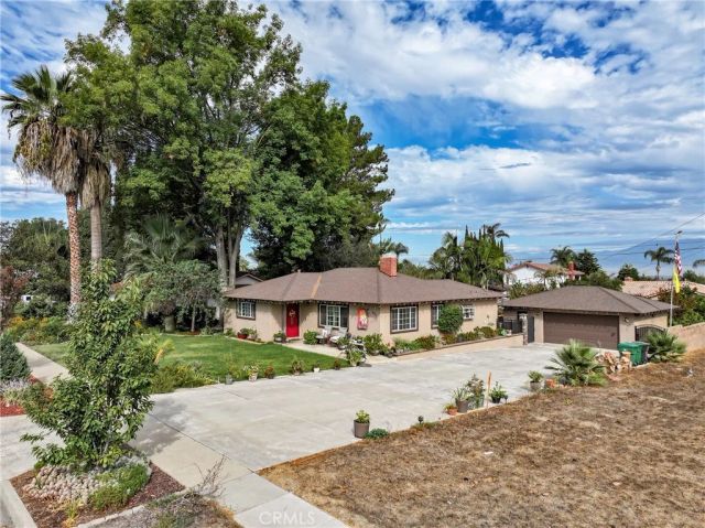 951 W Kendall, Corona, CA 92882