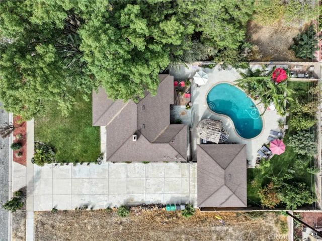 951 W Kendall, Corona, CA 92882