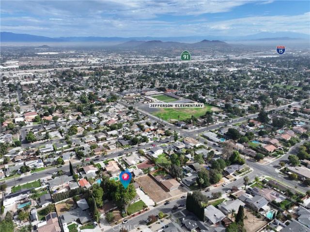 951 W Kendall, Corona, CA 92882