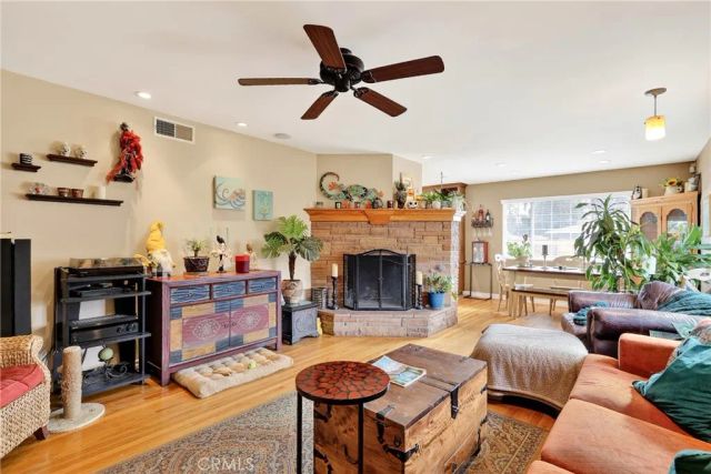 951 W Kendall, Corona, CA 92882