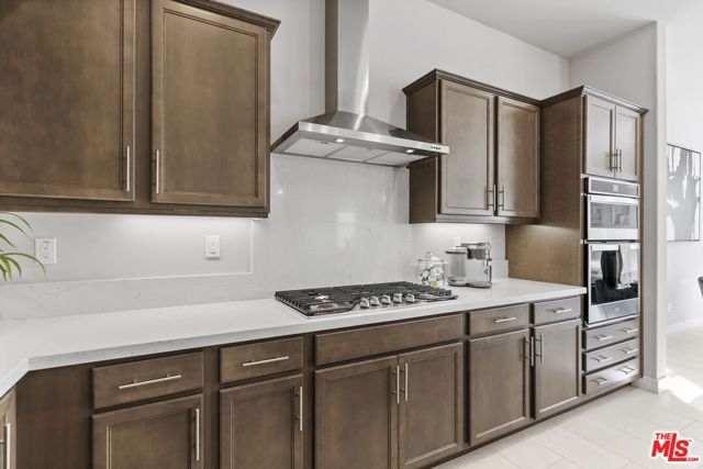 551 Daniel Freeman Circle, Inglewood, CA 90301