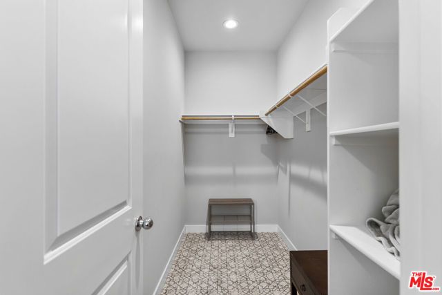 551 Daniel Freeman Circle, Inglewood, CA 90301