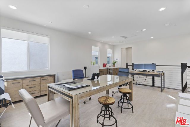 551 Daniel Freeman Circle, Inglewood, CA 90301