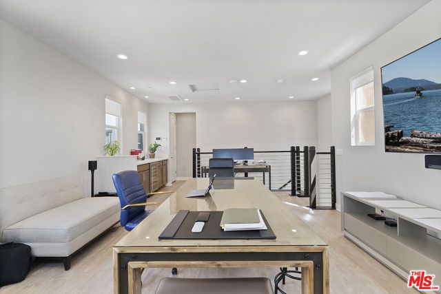 551 Daniel Freeman Circle, Inglewood, CA 90301