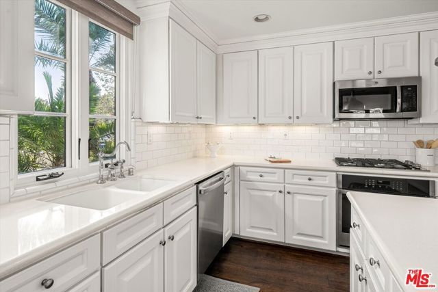 218 Santa Barbara Street D, Santa Barbara, CA 93101