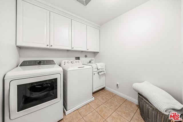 218 Santa Barbara Street D, Santa Barbara, CA 93101