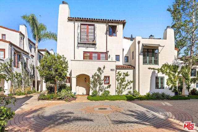 218 Santa Barbara Street D, Santa Barbara, CA 93101