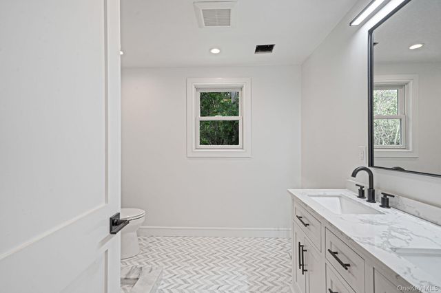 80 Springville Road A, Hampton Bays, NY 11946