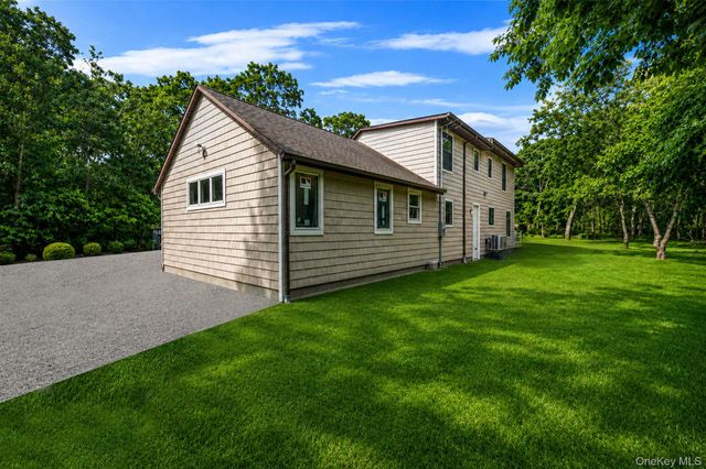 80 Springville Road A, Hampton Bays, NY 11946