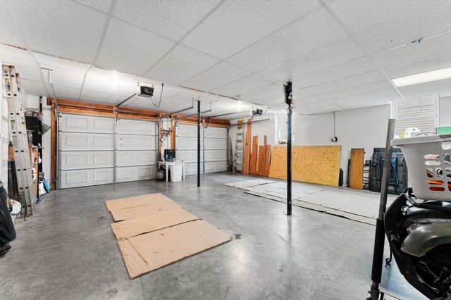 1823 Patricia Dr, Clarksville, TN 37040