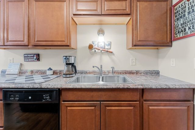 1823 Patricia Dr, Clarksville, TN 37040