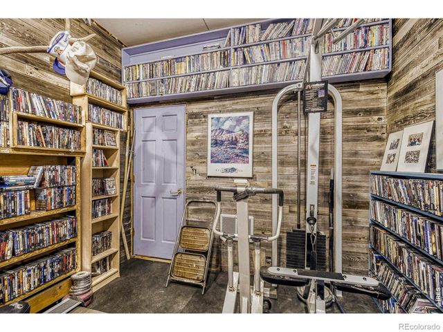 1042 Steamboat Valley Road, Lyons, CO 80540