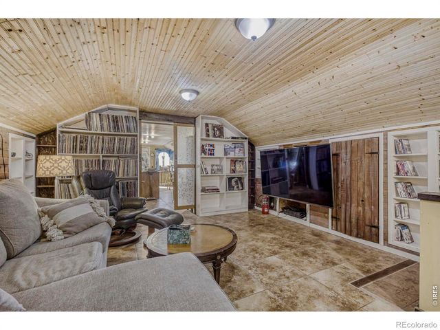 1042 Steamboat Valley Road, Lyons, CO 80540