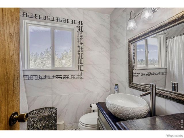 1042 Steamboat Valley Road, Lyons, CO 80540