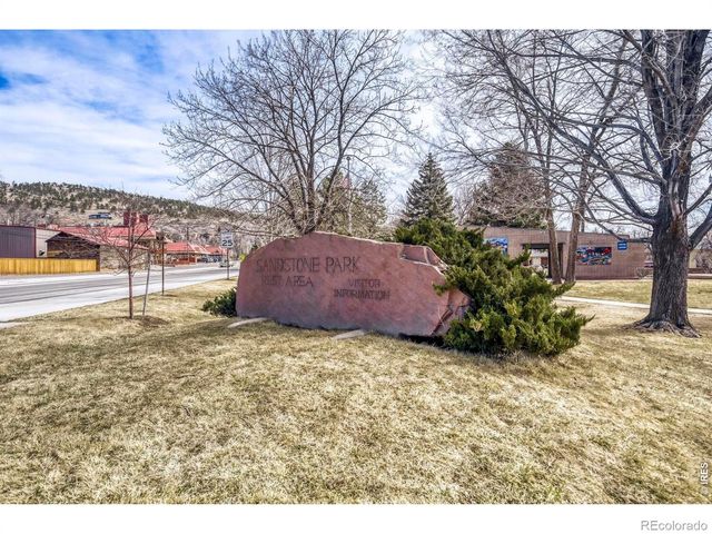 1042 Steamboat Valley Road, Lyons, CO 80540