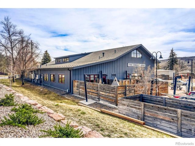 1042 Steamboat Valley Road, Lyons, CO 80540