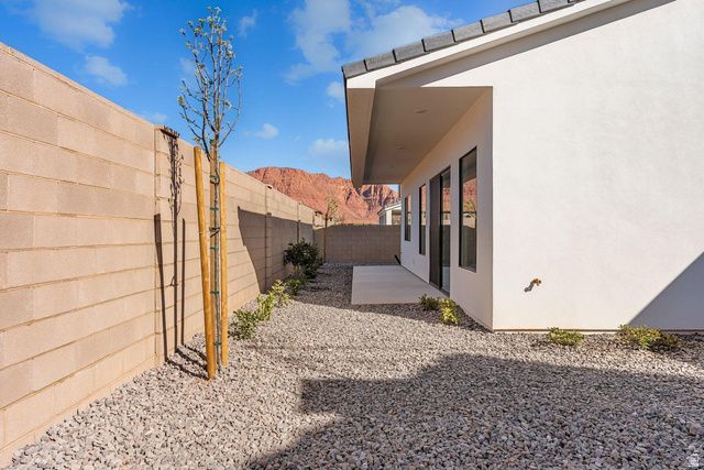 2405 PATRICIA DR, Santa Clara, UT 84765