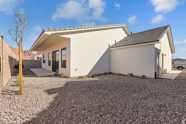 2405 PATRICIA DR, Santa Clara, UT 84765