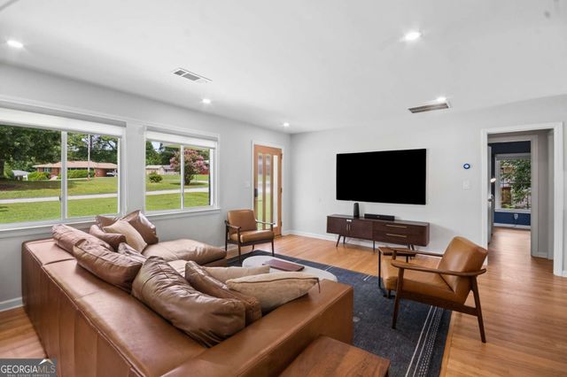 3669 Crestview Drive SE, Smyrna, GA 30082