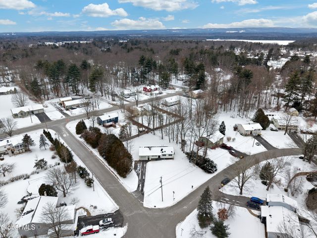 14 Coachman Drive, Milton, NY 12020