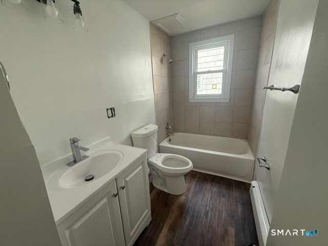 188 Edna Avenue 1, Bridgeport, CT 06610