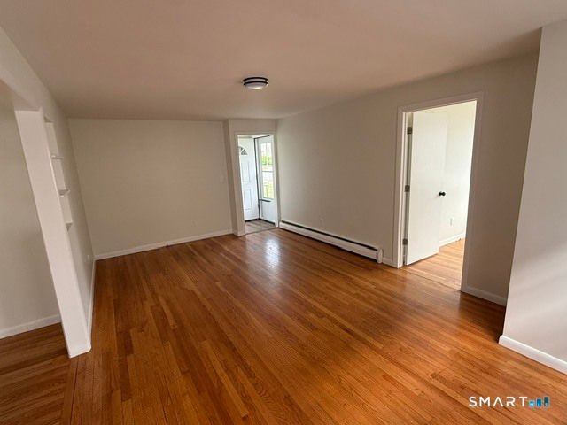 188 Edna Avenue 1, Bridgeport, CT 06610
