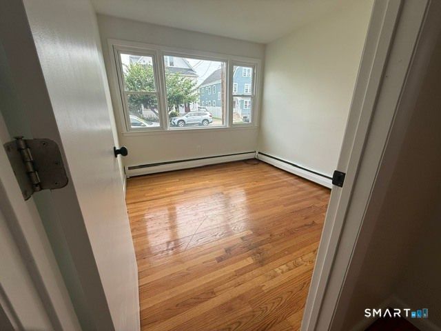 188 Edna Avenue 1, Bridgeport, CT 06610