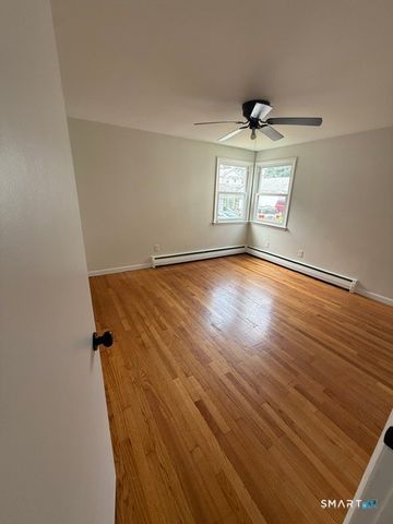 188 Edna Avenue 1, Bridgeport, CT 06610
