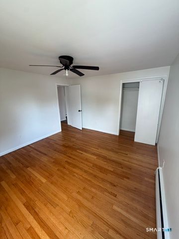 188 Edna Avenue 1, Bridgeport, CT 06610