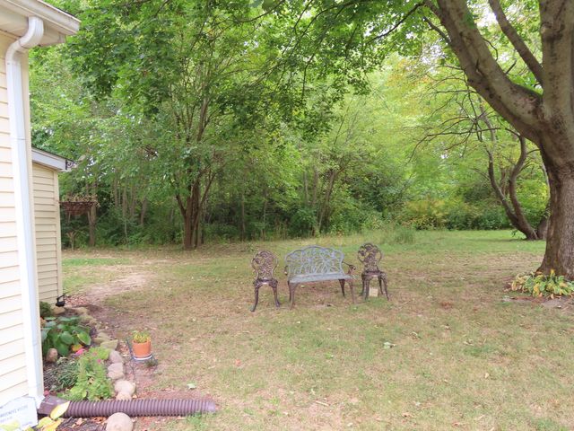 1586 W Railroad Street, New Castle, IN 47362