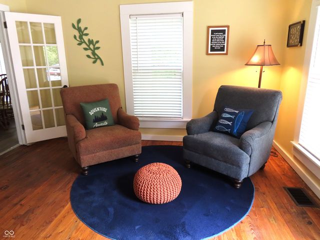 1586 W Railroad Street, New Castle, IN 47362