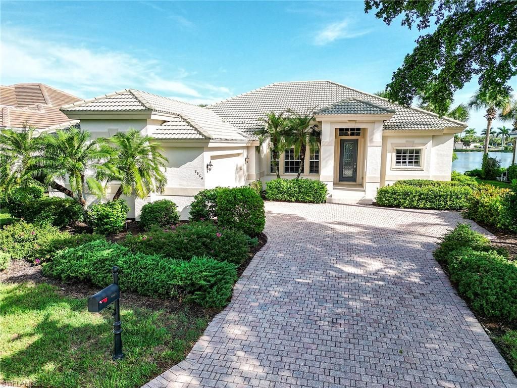 8864 New Castle DR, FORT MYERS, FL 33908 — photo 2