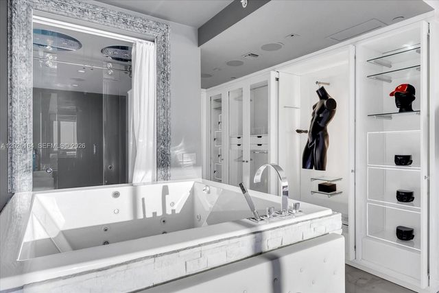 100 S Pointe Dr 3002, Miami Beach, FL 33139