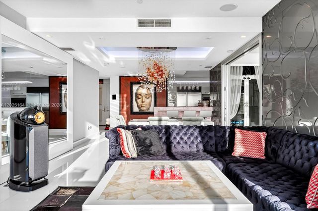 100 S Pointe Dr 3002, Miami Beach, FL 33139