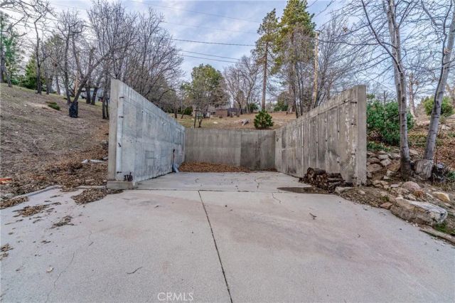 70 Panorama, Running Springs, CA 92382