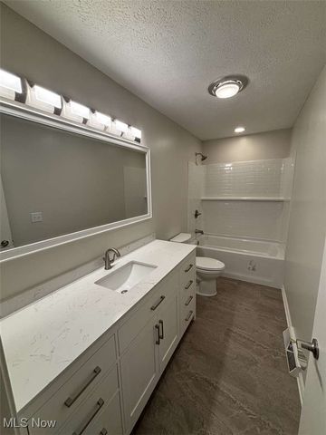 1353 Lake Martin Drive, Kent, OH 44240