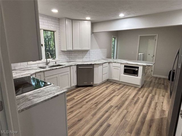 1353 Lake Martin Drive, Kent, OH 44240